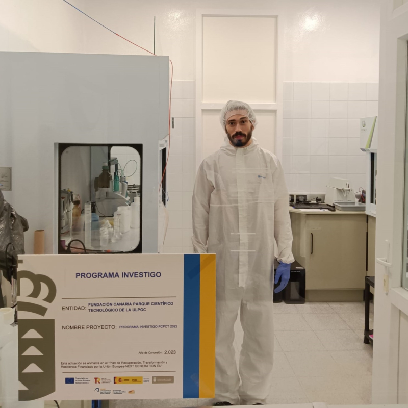 Adri&aacute;n Bull&oacute;n T&eacute;llez, del programa INVESTIGO 2022, colabora en el Proyecto FeRIA en Qu&iacute;mica Marina