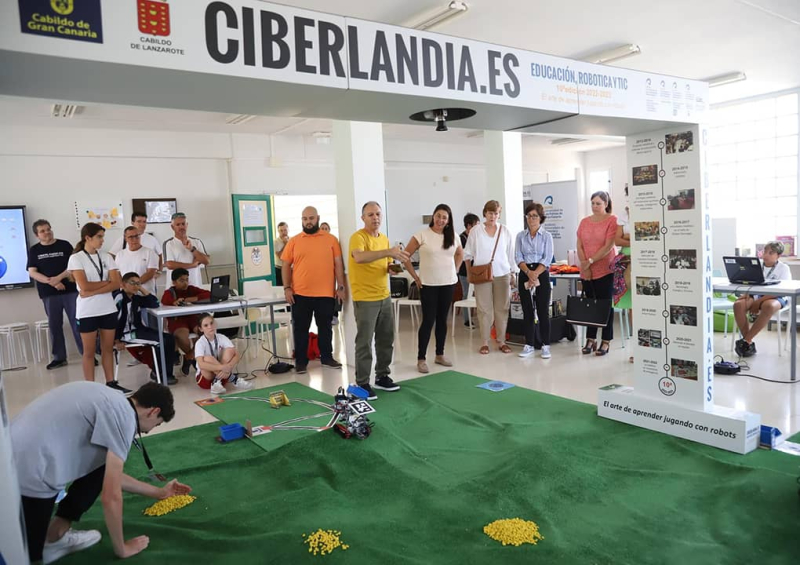 Ciberlandia cierra su Edición 2022/2023 conectando a 1.330 estudiantes canarios con la ciencia y la tecnología